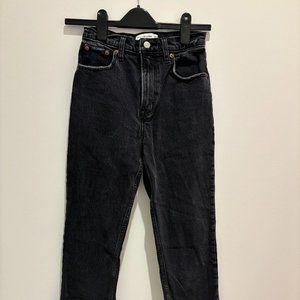 Abercrombie Ultra High Rise 90s Straight Jean (Black Wash, Size 24 Short)